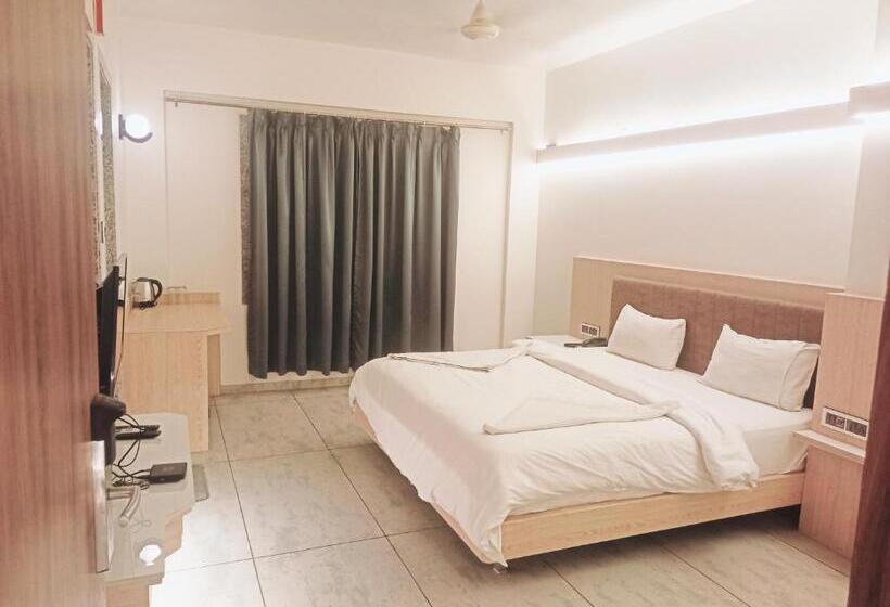 غرفة ديلوكس, Treebo Sai Rekha Inn