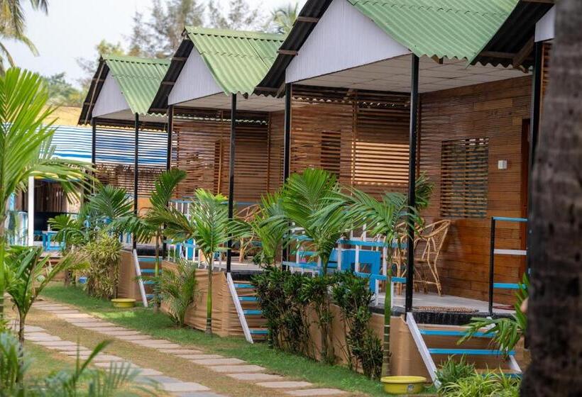 Номер Стандарт Вид на Сад, The Tito S Blue Sky Beach Resort