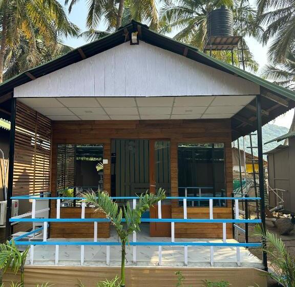 Номер Стандарт Вид на Сад, The Tito S Blue Sky Beach Resort