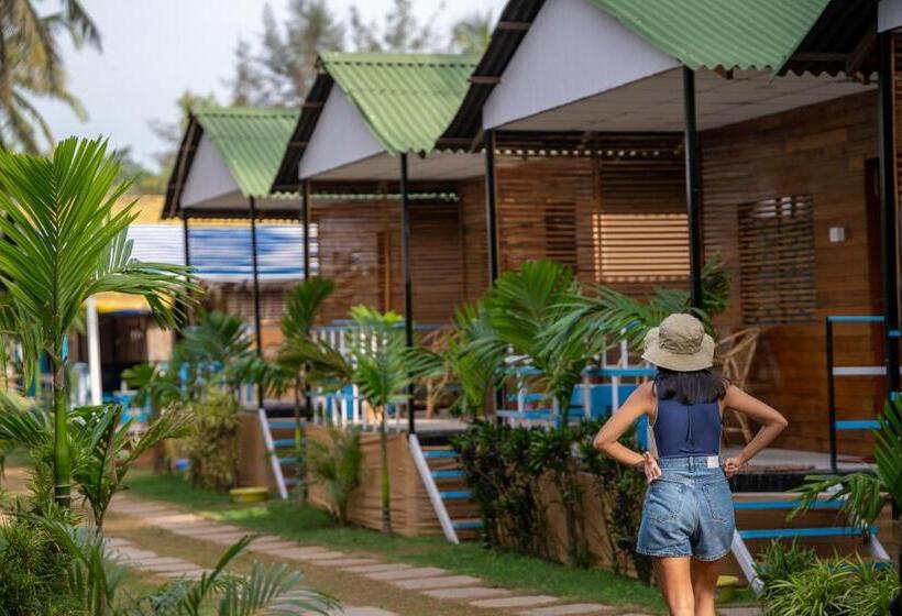 Номер Стандарт Вид на Сад, The Tito S Blue Sky Beach Resort