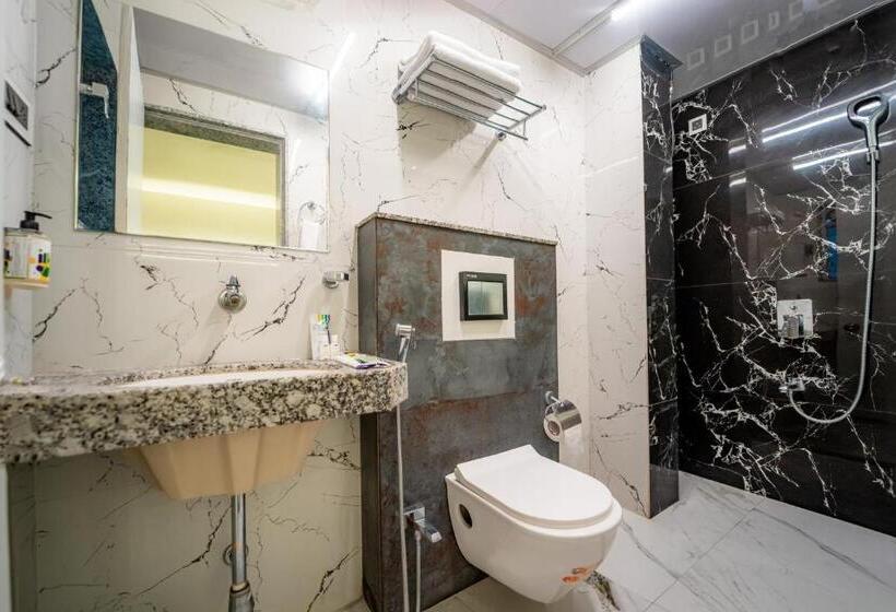 غرفة ديلوكس, Treebo Sai Rekha Inn