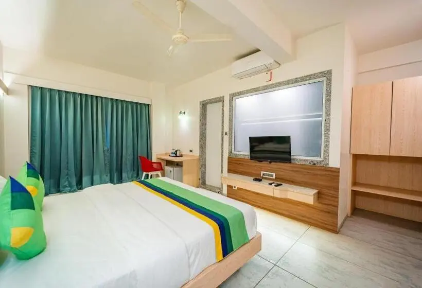 デラックスルーム, Treebo Sai Rekha Inn