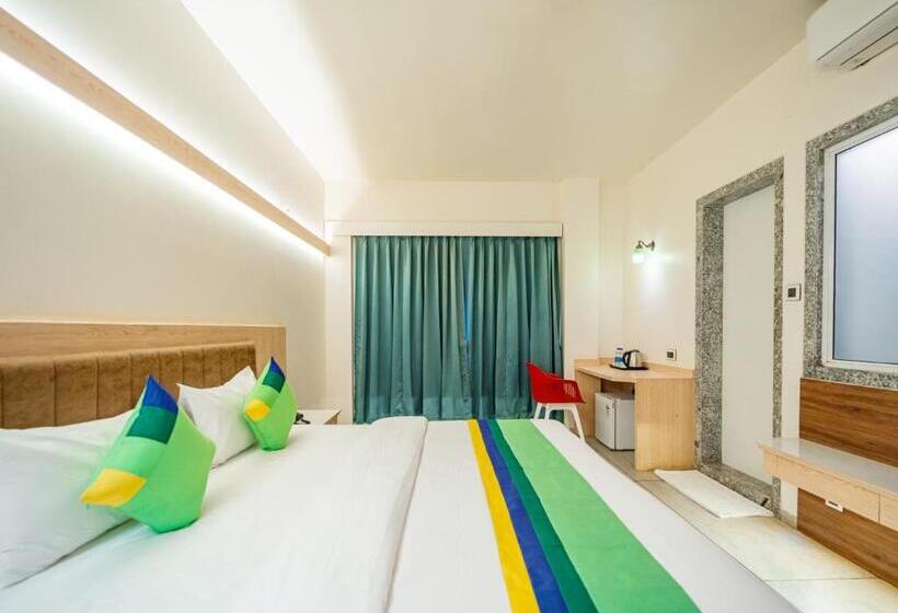 豪华房间, Treebo Sai Rekha Inn