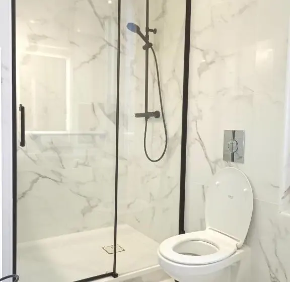バルコニー付き１ベッドルームアパートメント, L Appart Hôtel 23ème Avenue   Spa Privatif   Love Room   Appartements à Thèmes
