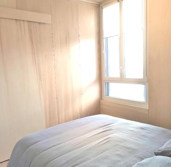 带1个卧室的高级公寓, L Appart Hôtel 23ème Avenue   Spa Privatif   Love Room   Appartements à Thèmes