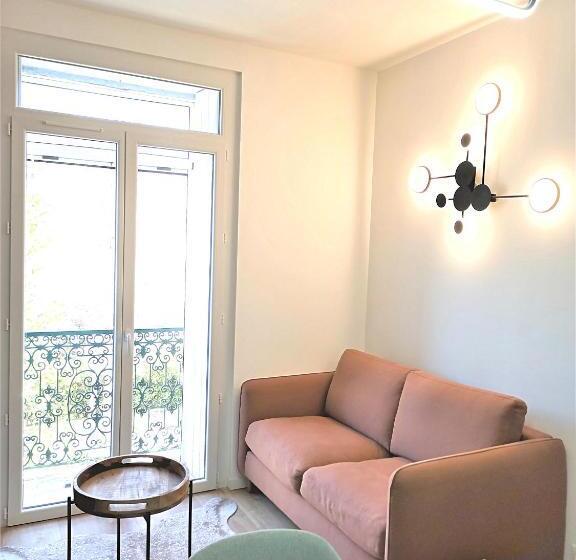 带1个卧室的高级公寓, L Appart Hôtel 23ème Avenue   Spa Privatif   Love Room   Appartements à Thèmes