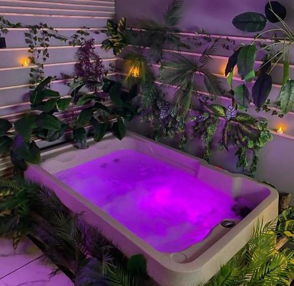 Апартаменты Deluxe 1 Спальня, L Appart Hôtel 23ème Avenue   Spa Privatif   Love Room   Appartements à Thèmes