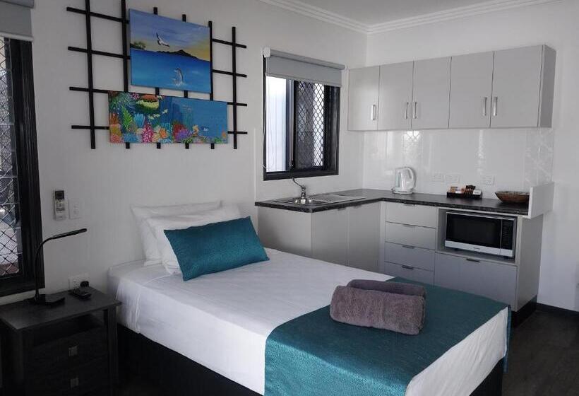 اتاق لوکس یک تخته, The Dugongs  Rest