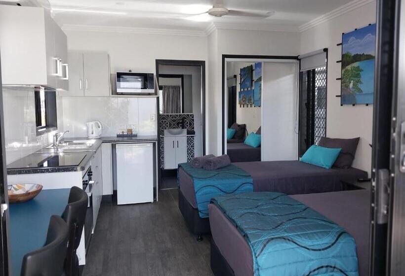 اتاق لوکس, The Dugongs  Rest