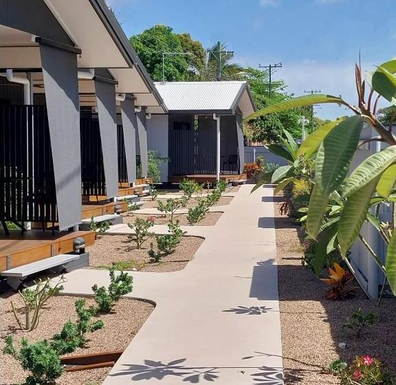 استودیوی لوکس, The Dugongs  Rest