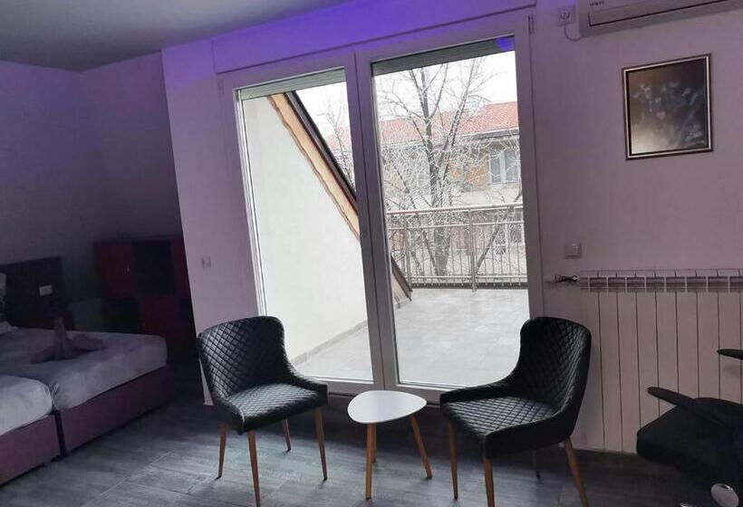 اتاق استاندارد, бутик хотел ресторант брасери и релакс зона сажитариус