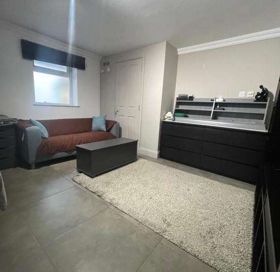 Семейное Студио, 50a Green Lane