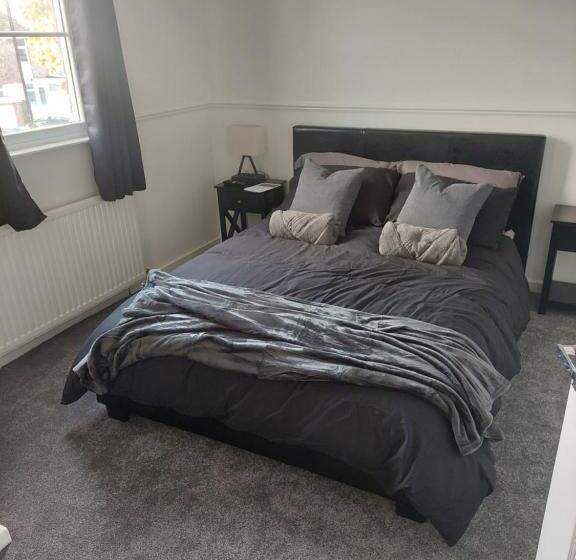 غرفة قياسية, Eden Stays