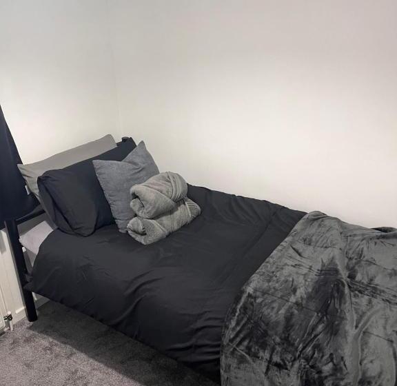 غرفة قياسية فردية, Eden Stays