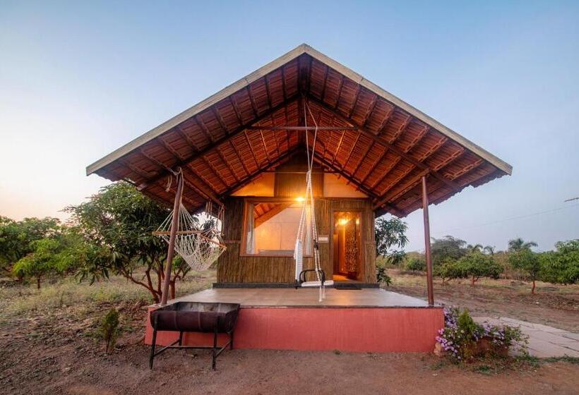 חדר אקונומי, Rivercrest Stays