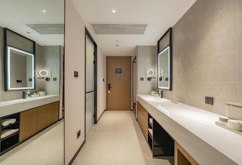 Номер Superior, Atour Hotel Beijing Guomao Tuanjie Lake