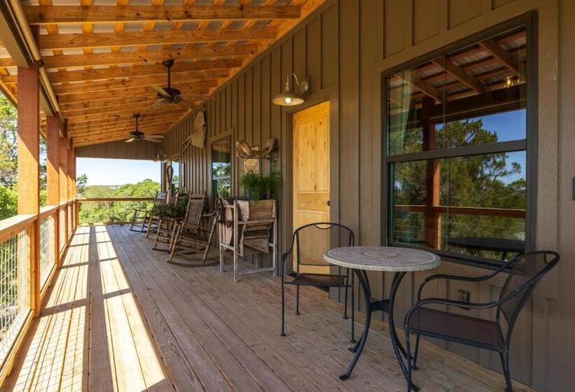 Люкс с Балконом, Inn At Sunset Mill Ranch