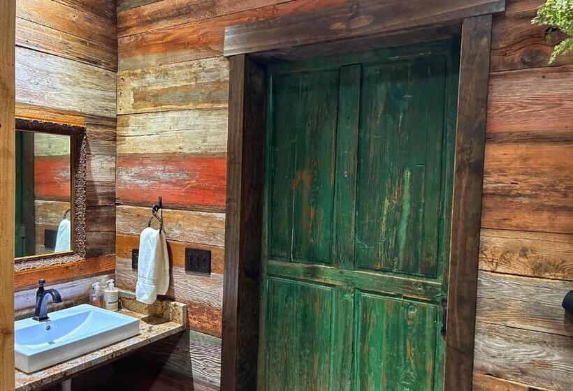 Люкс Кровать Кинг, Inn At Sunset Mill Ranch