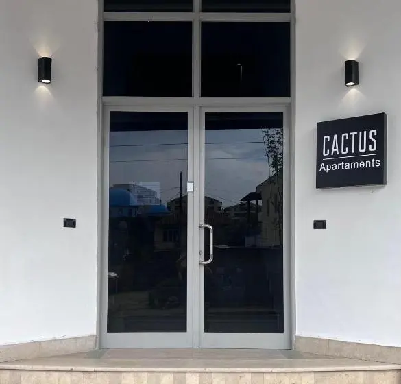 اتاق لوکس, Cactus Apartments