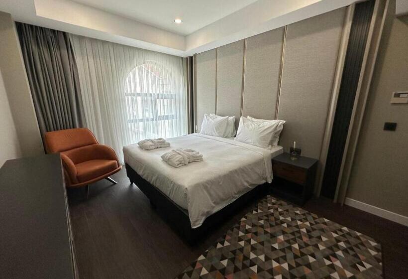 شقة غرفة واحدة, Hilloria Residence