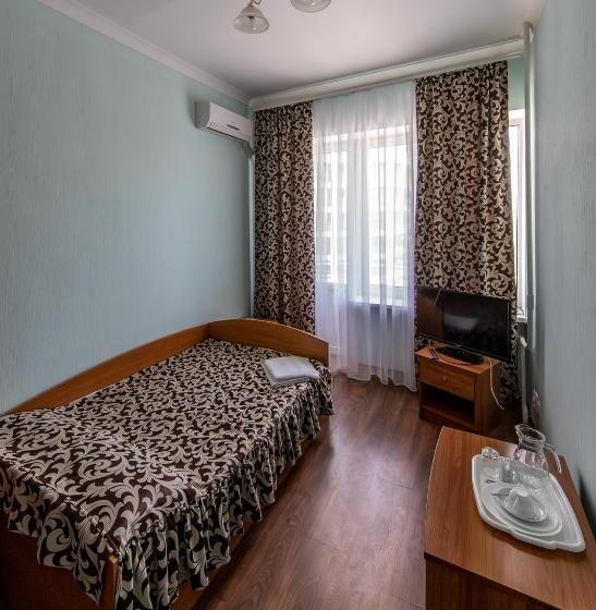 اتاق استاندارد با بالکن, біла акація