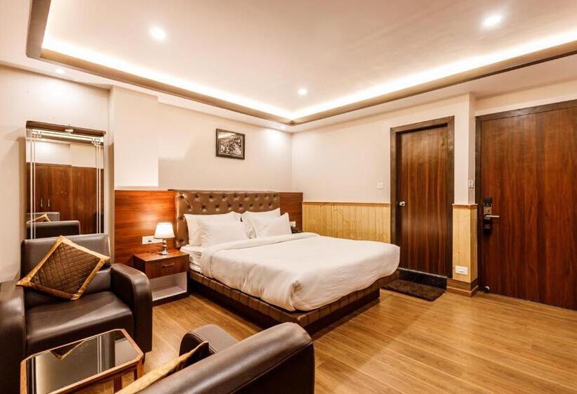 キングサイズベッドのスタンダードルーム, Lha Yul Nearby Mg Road Gangtok