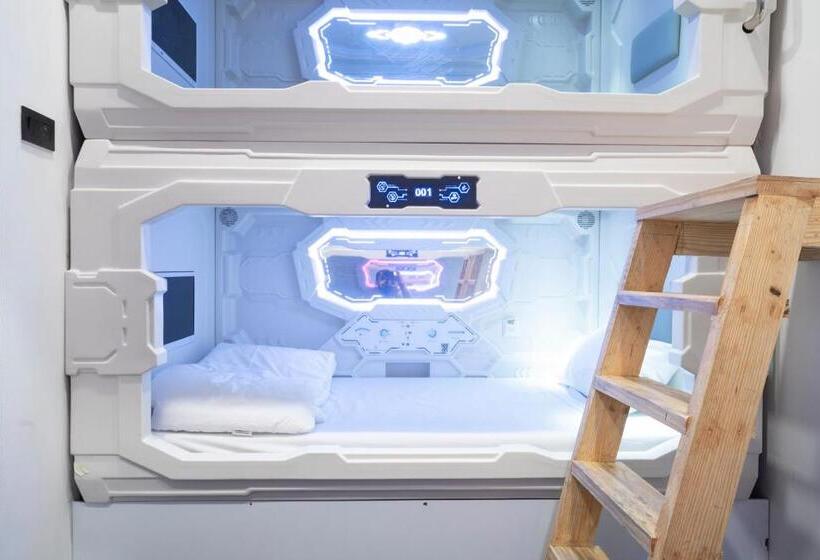 デラックスルーム, Japanese Style Pod Hotel   Naptapgo   1m Ec Metro, Wifi, Lounge, Cafe