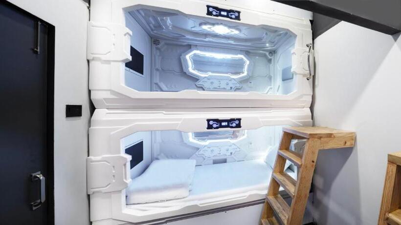 デラックスルーム, Japanese Style Pod Hotel   Naptapgo   1m Ec Metro, Wifi, Lounge, Cafe