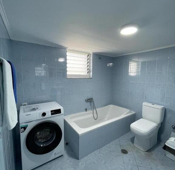 سوییت خانوادگی, Eks