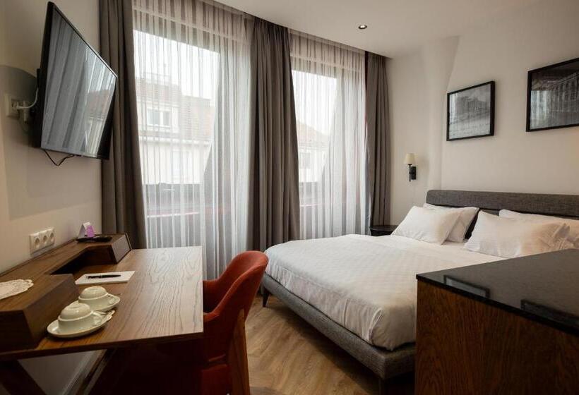 디럭스 룸, Kent Hotel Domenig