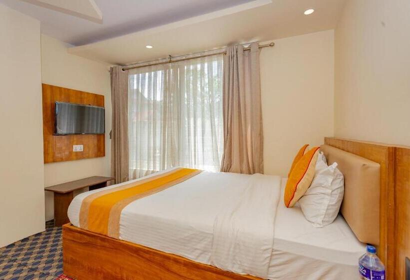 اتاق کلاسیک سه تخته, Oyo 803 Hotel Asha