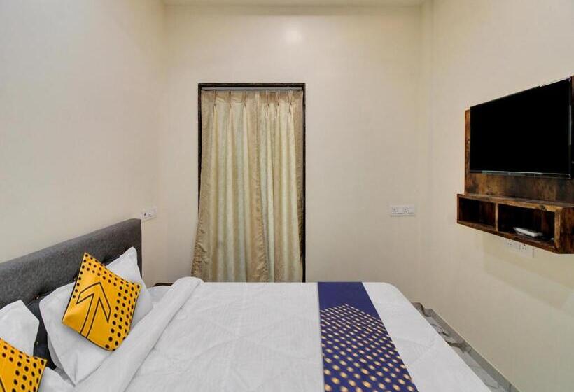 Трехместный Номер Классика, Oyo Hotel Raj Inn