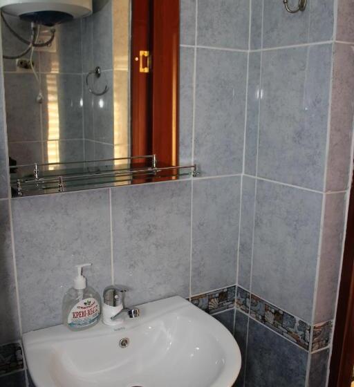 اتاق استاندارد چهار تخته, жайсан