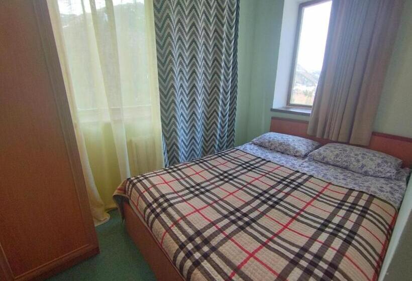 اتاق عادی, жайсан