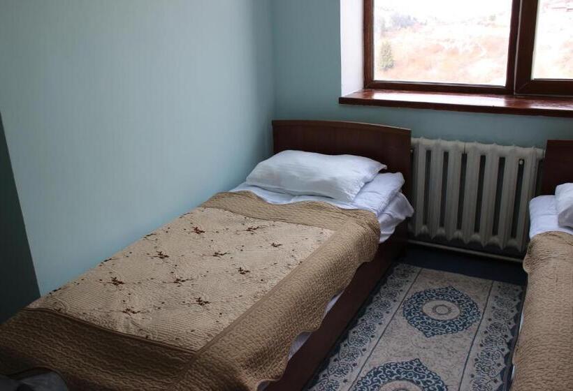 اتاق استاندارد با چشم‌انداز, жайсан