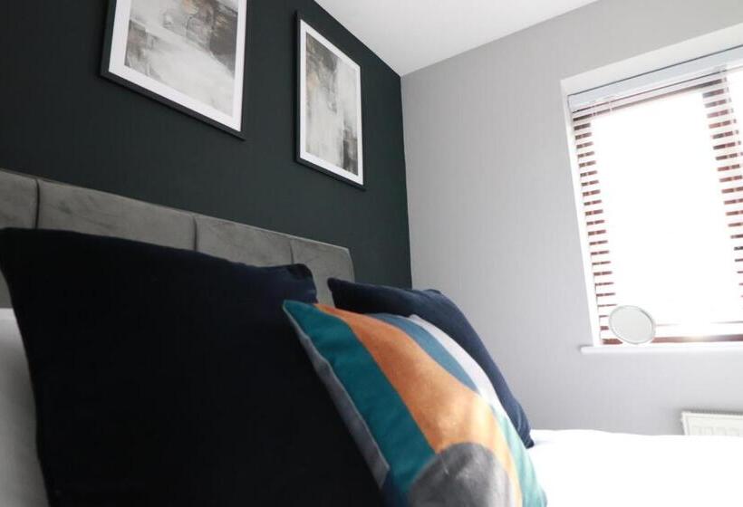 带共用浴室的标准房间, Swanwick House