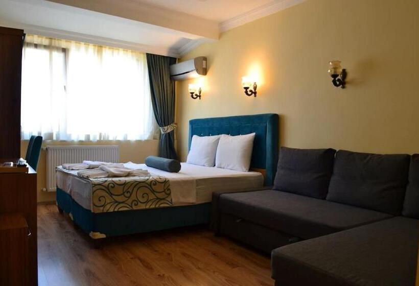 غرفة قياسية ثلاثية, Riverland Apart Suites