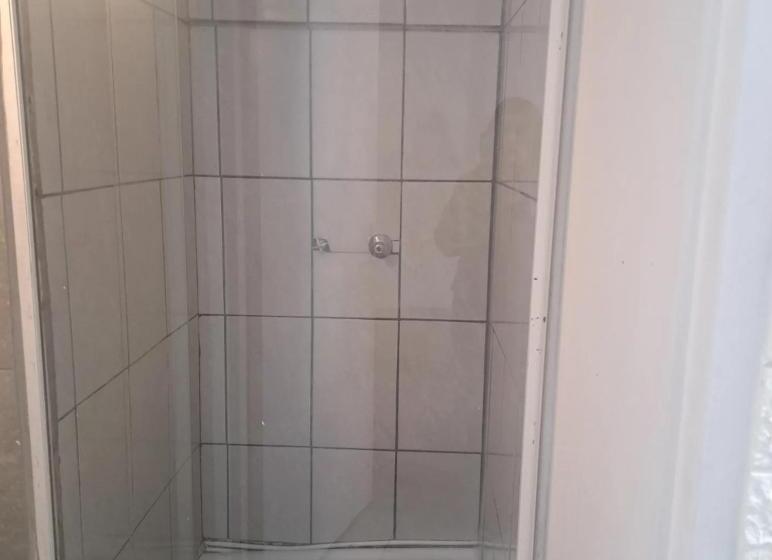 إستوديو ديلوكس, Pmb Backpackers Lodge