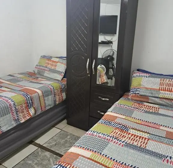 １階の１ベッドルームアパートメント, Pmb Backpackers Lodge