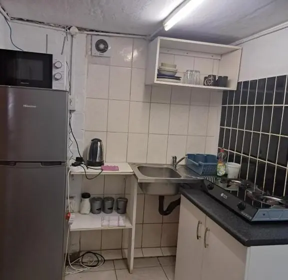 １階の１ベッドルームアパートメント, Pmb Backpackers Lodge