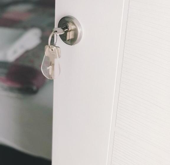 استودیوی استاندارد, Apartment Flower