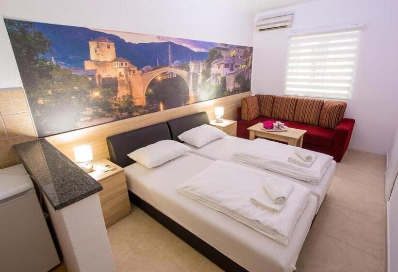 استودیوی استاندارد, Apartment Flower