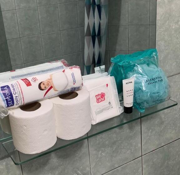 استودیوی استاندارد, Apartment Flower