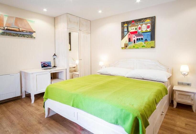 اتاق استاندارد, Kiss Henézi Guest House