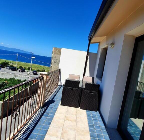 スタンダードスタジオ, Casa Stone Milazzo B&b