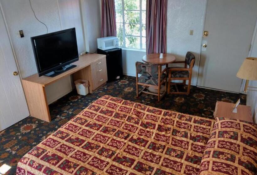 اتاق استاندارد یک نفره, Highland Tower Motel