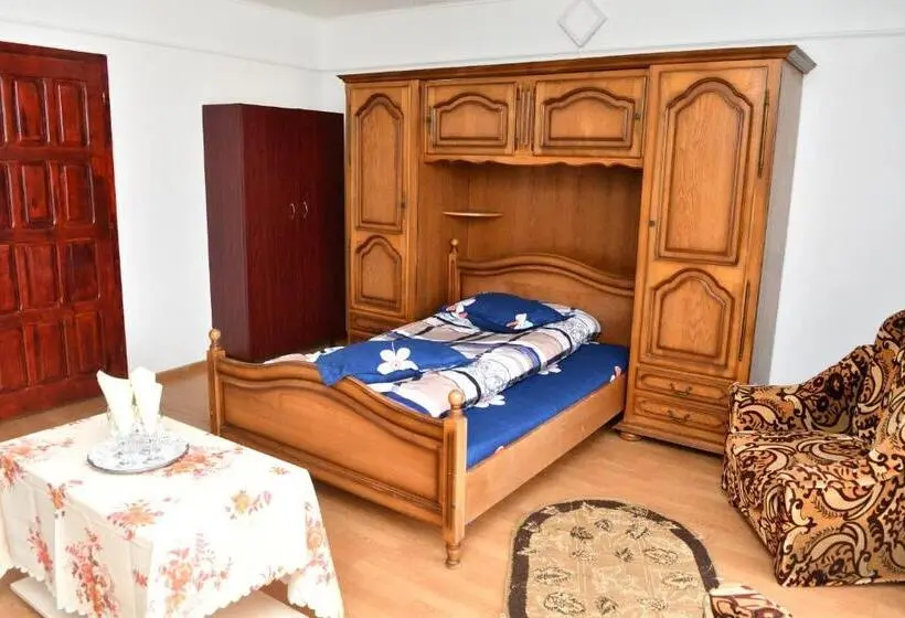 Huoneisto 2 Makuuhuonetta, Casa Simescu I