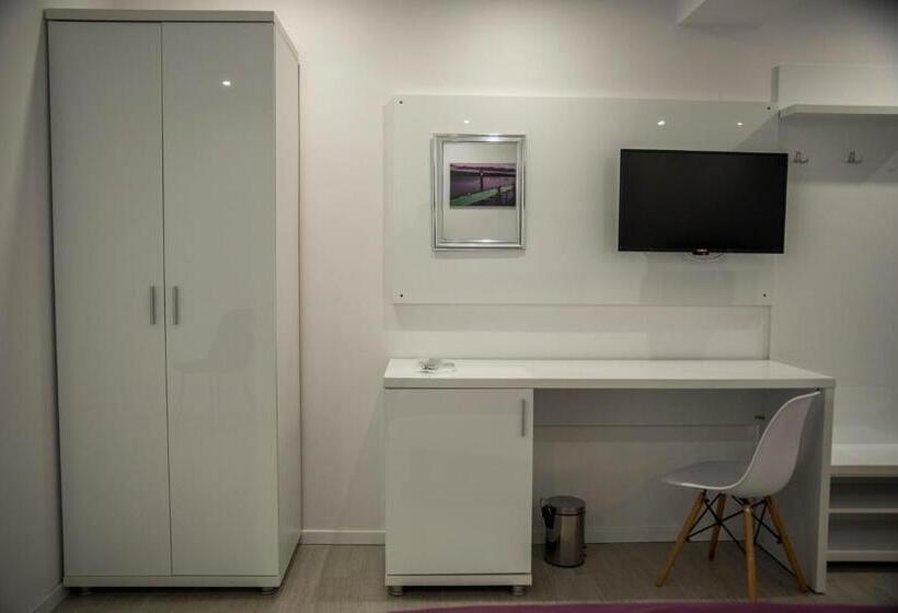 חדר דלוקס, Analeya