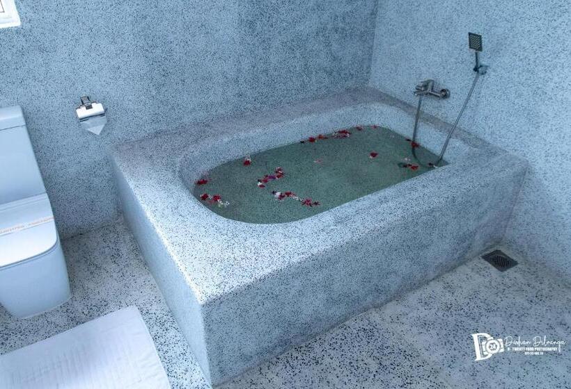 جناح سوبيريور مطل علي البحر, Shavara Beach