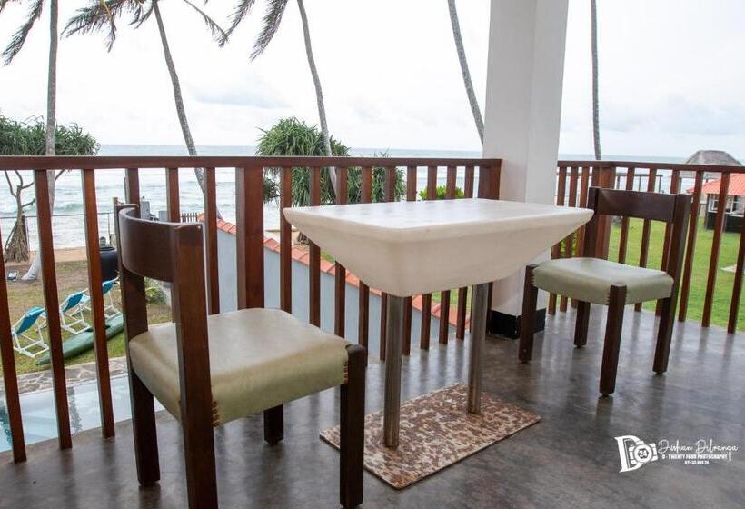 جناح سوبيريور مطل علي البحر, Shavara Beach